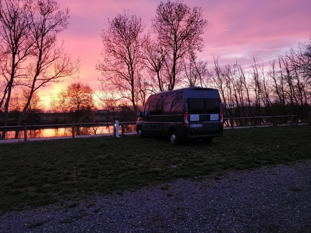 Astonishing sunset @ parking Savonnière, France